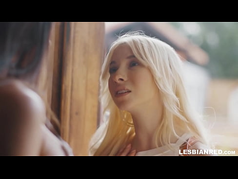 ❤️ Tjejen kommer hem några månader senare och slutar med att äta sin styvmors fitta. ☑ Pornvideo at us ❤
