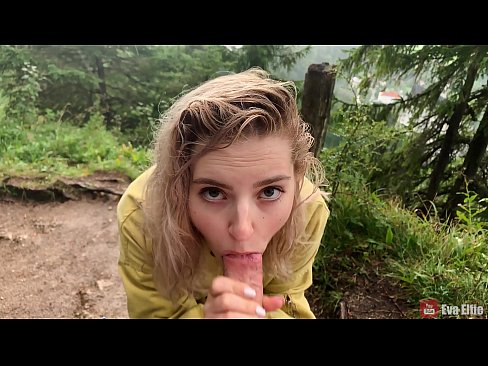 ❤️ Tjej sväljer sperma efter en offentlig avsugning - Eva Elfi ☑ Pornvideo at us ❤